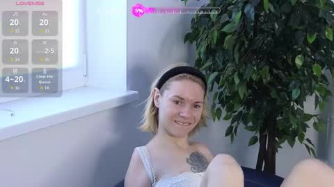 Emma online show from October 14, 9:23 am