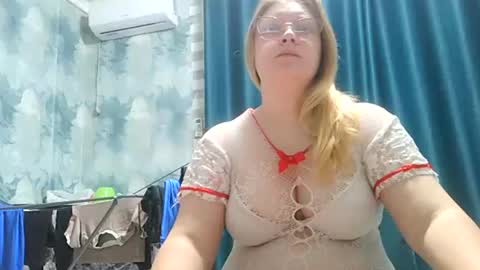 emmamelody online show from September 8, 10:53 pm