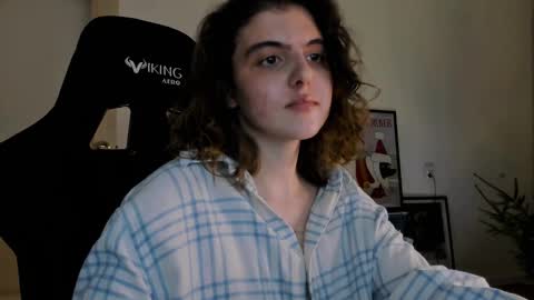 Snapshot of emmamon chatting on December 25, 2:02 pm Emma online show from December 25, 2:02 pm