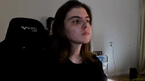Snapshot of emmamon chatting on March 7, 8:00 pm Emma online show from March 7, 8:00 pm
