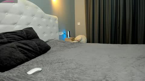 EMMA  - - online show from October 28, 9:52 pm