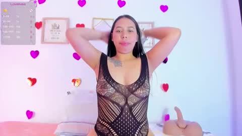 Emma Rogers online show from March 4, 1:06 pm