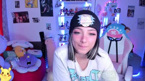 Snapshot of emmarosse11 chatting on January 31, 4:17 pm Emma online show from January 31, 4:17 pm