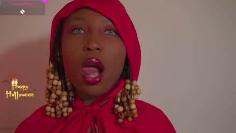 Snapshot of emmasanzoficial chatting on October 23, 11:38 am Sara online show from October 23, 11:38 am