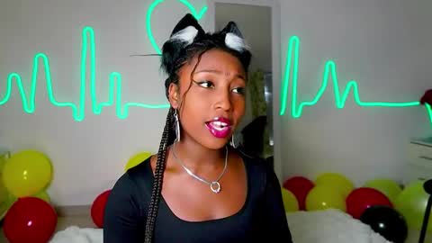 Snapshot of emmasanzoficial chatting on September 21, 12:04 pm Sara online show from September 21, 12:04 pm