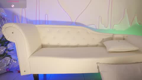 Sara online show from December 2, 1:35 pm