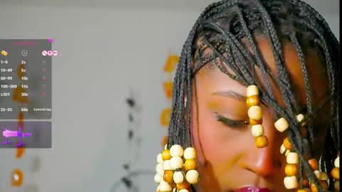 Snapshot of emmasanzoficial chatting on October 6, 12:00 pm Sara online show from October 6, 12:00 pm