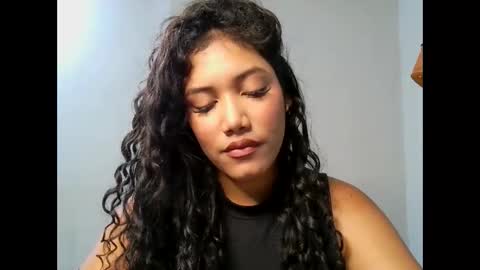 emmastones_28 online show from September 9, 8:19 pm