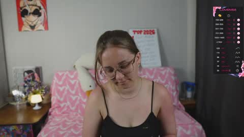 Mia online show from May 27, 5:32 pm