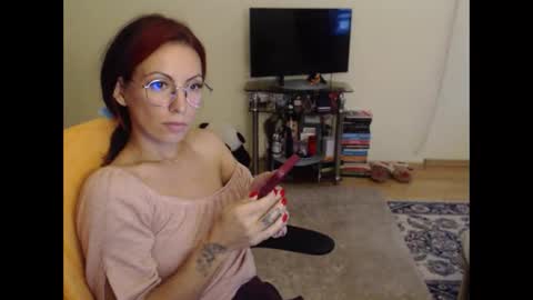 Emmatoo online show from October 7, 2:54 pm