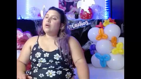 Snapshot of emmatower chatting on October 7, 9:19 pm emmatower online show from October 7, 9:19 pm