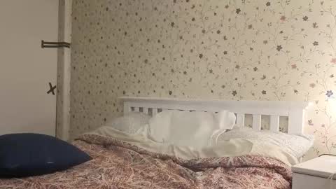 Emma online show from February 21, 8:42 pm