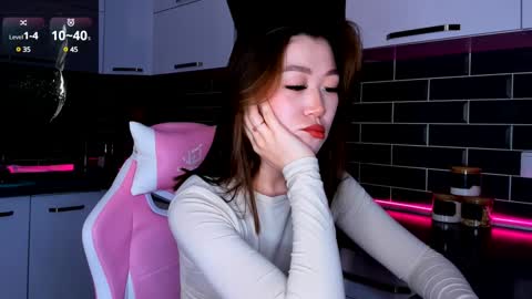 Emma online show from January 18, 4:53 pm