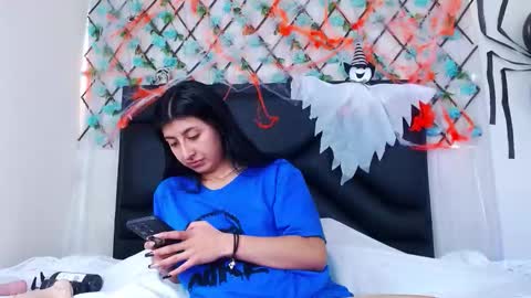  Emma  online show from October 14, 4:09 pm