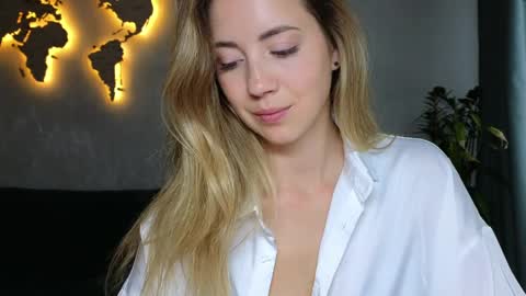 Miss Emmi online show from May 30, 10:02 am