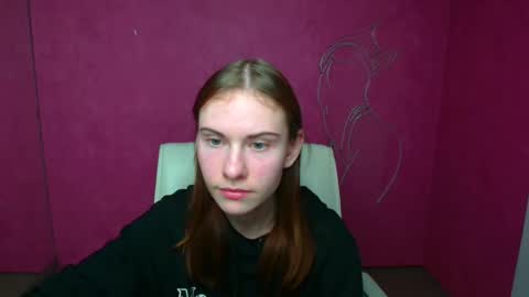 Snapshot of emmi_rossum chatting on March 9, 10:41 pm Emmi online show from March 9, 10:41 pm