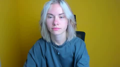 Snapshot of emmi_rossum chatting on September 9, 5:07 am Emmi online show from September 9, 5:07 am