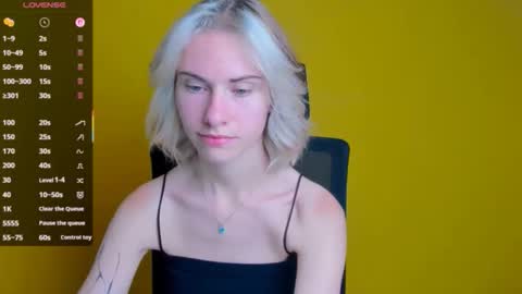 Snapshot of emmi_rossum chatting on September 16, 5:21 pm Emmi online show from September 16, 5:21 pm