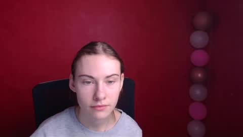Snapshot of emmi_rossum chatting on March 6, 12:09 pm Emmi online show from March 6, 12:09 pm