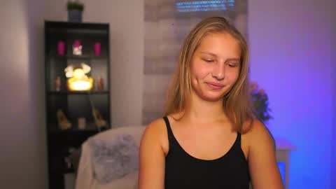 Emmie online show from November 9, 2:46 pm