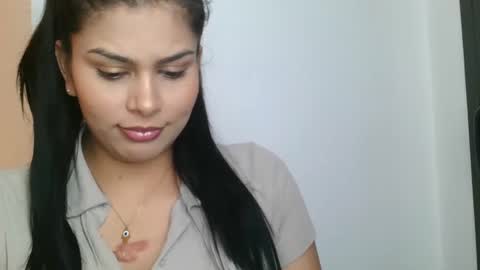 emmie online show from December 26, 6:33 pm