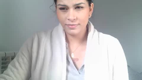 emmie online show from December 18, 10:19 am