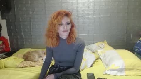 Snapshot of emmily000 chatting on January 1, 3:02 am Emmily000 online show from January 1, 3:02 am