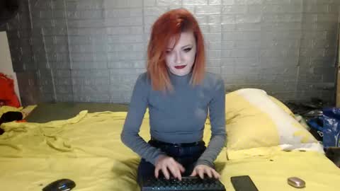 Snapshot of emmily000 chatting on March 11, 3:14 am Emmily000 online show from March 11, 3:14 am