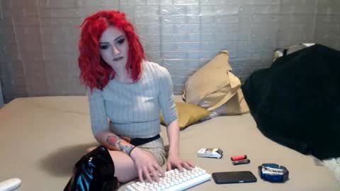 Emmily000 online show from January 15, 2:28 am