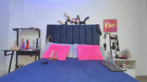          online show from December 10, 11:54 am