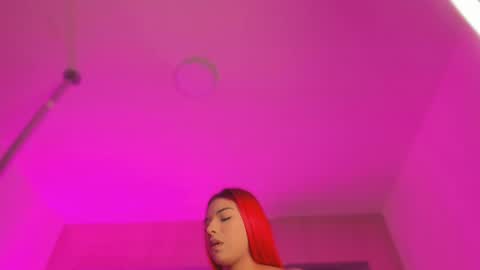 Snapshot of emmily_savage chatting on October 23, 11:49 am    online show from October 23, 11:49 am