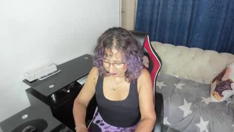 Snapshot of emmilychevalier chatting on October 17, 2:59 am Emmily online show from October 17, 2:59 am