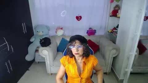Snapshot of emmilychevalier chatting on March 10, 11:16 pm Emmily online show from March 10, 11:16 pm