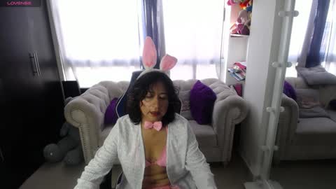 Snapshot of emmilychevalier chatting on January 9, 9:05 pm Emmily online show from January 9, 9:05 pm