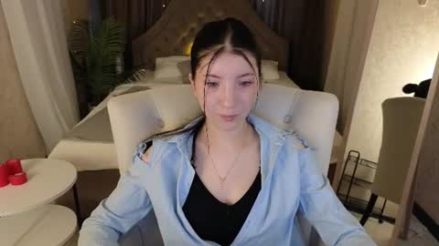 emmy_dreamy_ online show from July 16, 1:43 am