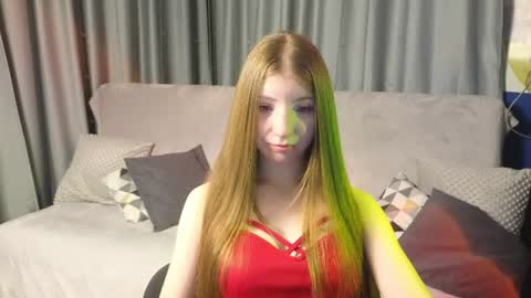 emmy_dreamy_ online show from June 25, 5:12 am