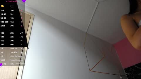 emmy_durant online show from October 3, 8:25 pm