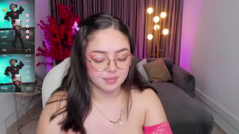 Snapshot of emmy_walker1 chatting on December 20, 11:00 am Emmy Walker online show from December 20, 11:00 am