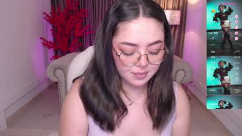 Snapshot of emmy_walker1 chatting on January 15, 11:00 am Emmy Walker online show from January 15, 11:00 am