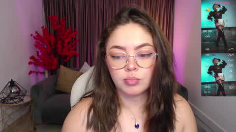 Snapshot of emmy_walker1 chatting on December 31, 11:09 am Emmy Walker online show from December 31, 11:09 am