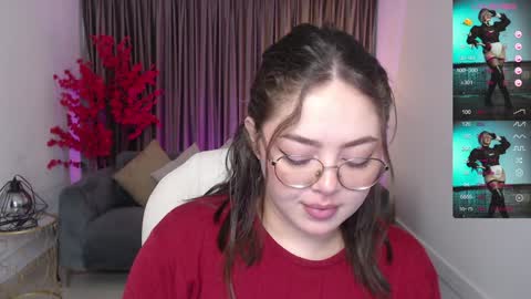 Snapshot of emmy_walker1 chatting on December 29, 11:07 am Emmy Walker online show from December 29, 11:07 am