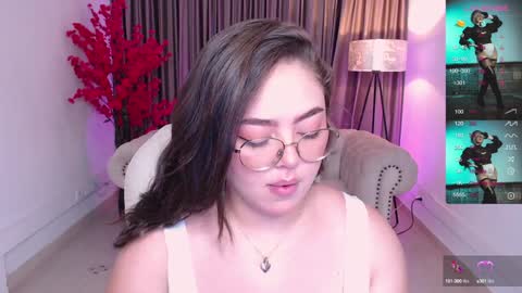 Snapshot of emmy_walker1 chatting on January 20, 11:02 am Emmy Walker online show from January 20, 11:02 am
