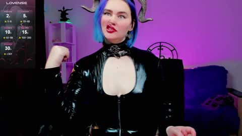 Emmy Bright     50  online show from December 4, 12:52 am