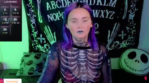 Emmy Bright     50  online show from September 21, 11:31 am