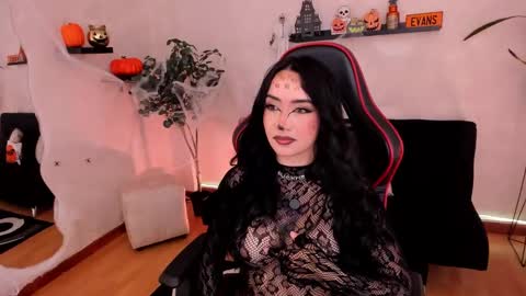 Snapshot of emmyevans1 chatting on October 10, 8:47 pm Emmy Evans  online show from October 10, 8:47 pm