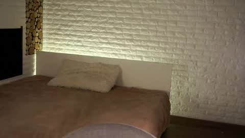 Snapshot of emmyleri chatting on September 18, 2:04 pm Emmy online show from September 18, 2:04 pm