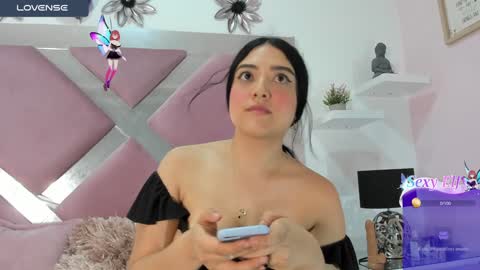 emmymiller1 online show from January 25, 8:10 pm