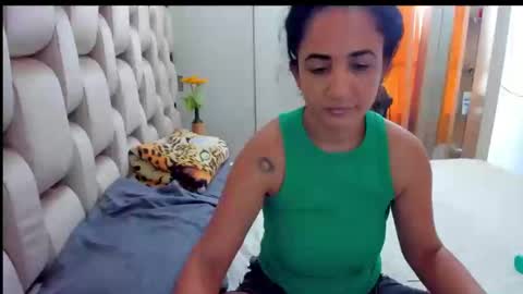 Snapshot of emperatriztapia chatting on January 15, 4:54 pm emperatriztapia online show from January 15, 4:54 pm