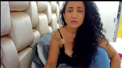 Snapshot of emperatriztapia chatting on January 17, 4:28 am emperatriztapia online show from January 17, 4:28 am