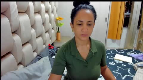 Snapshot of emperatriztapia chatting on February 7, 3:13 am emperatriztapia online show from February 7, 3:13 am